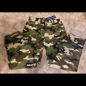 NWT: Camo pants size 30